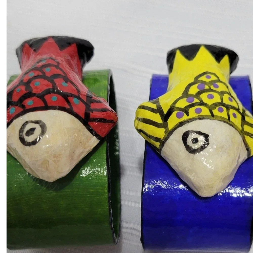 Vintage Folk Art Hand Painted Papier Mache Fish Napkin Rings Colorful